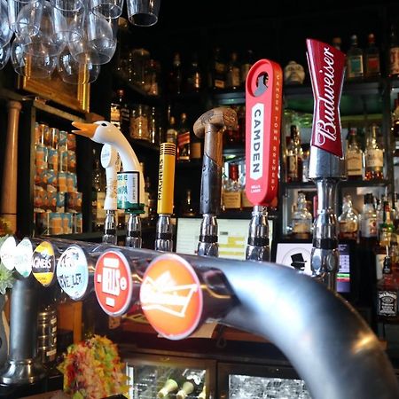 The Albert Hotel Shrewsbury Bagian luar foto