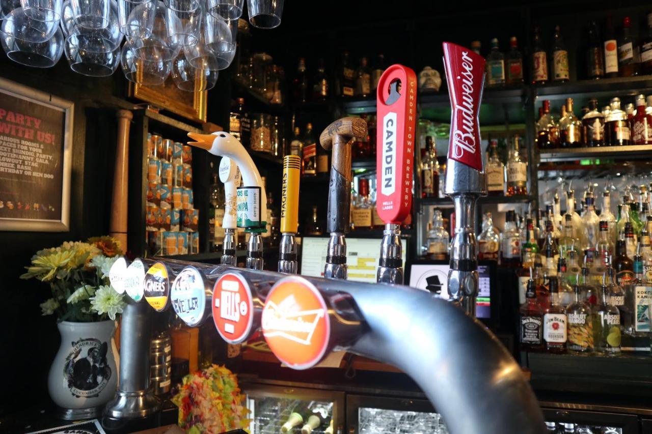 The Albert Hotel Shrewsbury Bagian luar foto